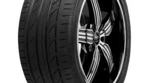 10. Bridgestone Potenza S001 225/40 R18 92Y